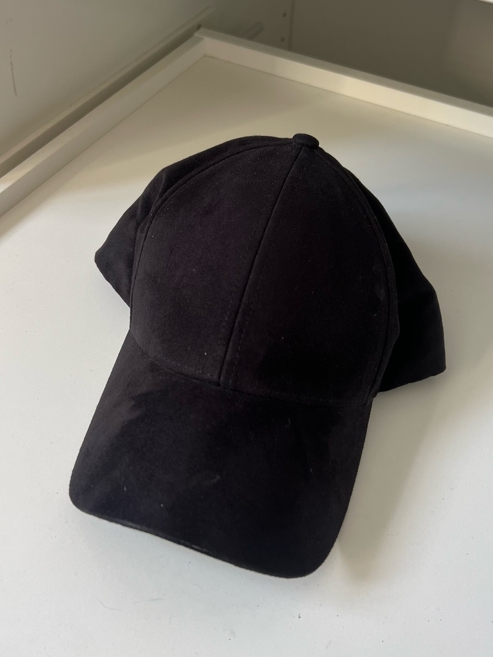 Wilfred Aritzia faux suede Baseball Cap